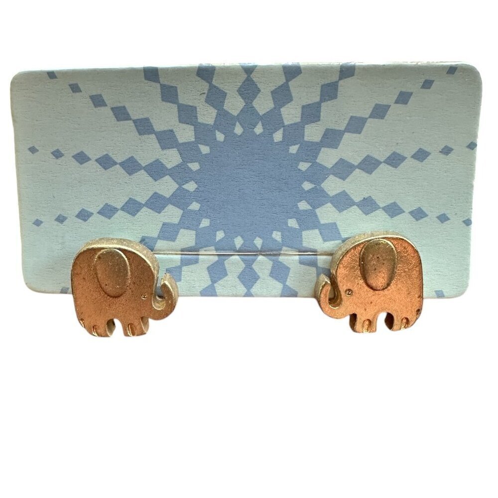 Nwt Tiny Elephant Gold Tone Stud Earrings